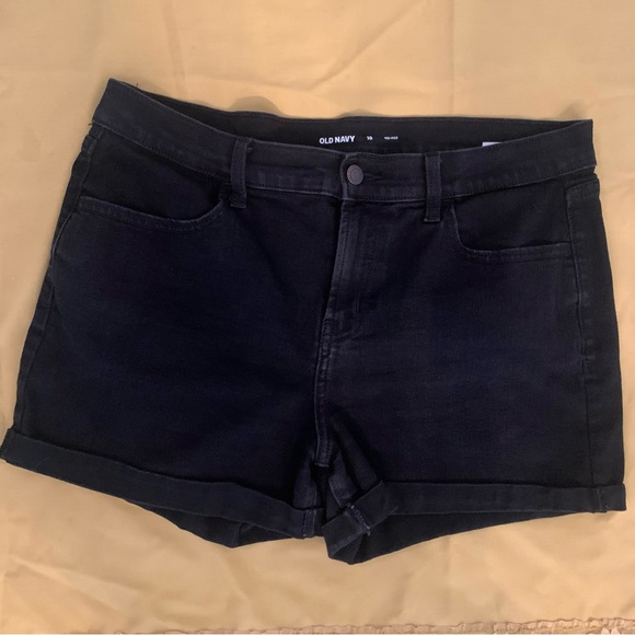 Old Navy Pants - Women’s Black Old Navy Jean Shorts Mid-Rise Sz. 10 Cuffed